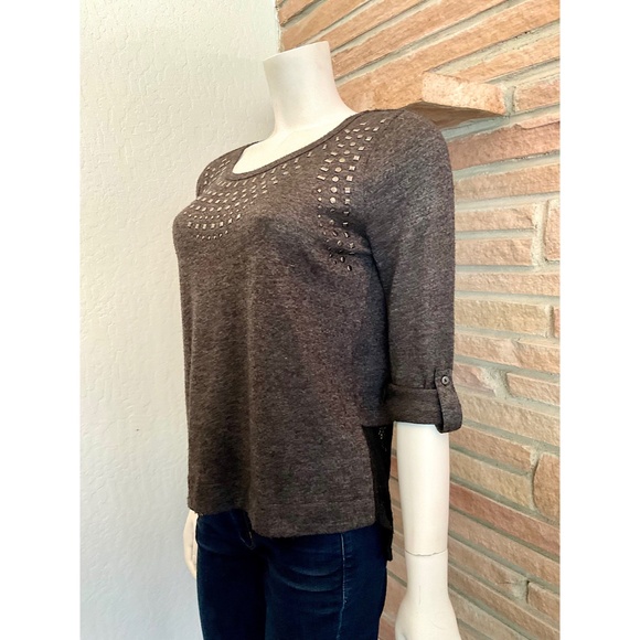 One World Live And Let Live Gray Embellished Top Med - Picture 2 of 9